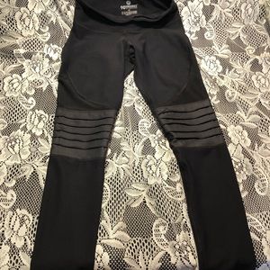 90 degree black leggings size xs